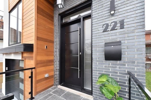 221 Virginia Ave, Toronto, M4C2T6 | Image 2