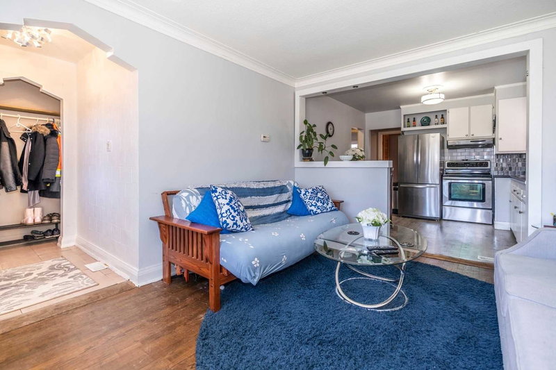 84 Clonmore Dr, Toronto, M1N1X8 | Image 3