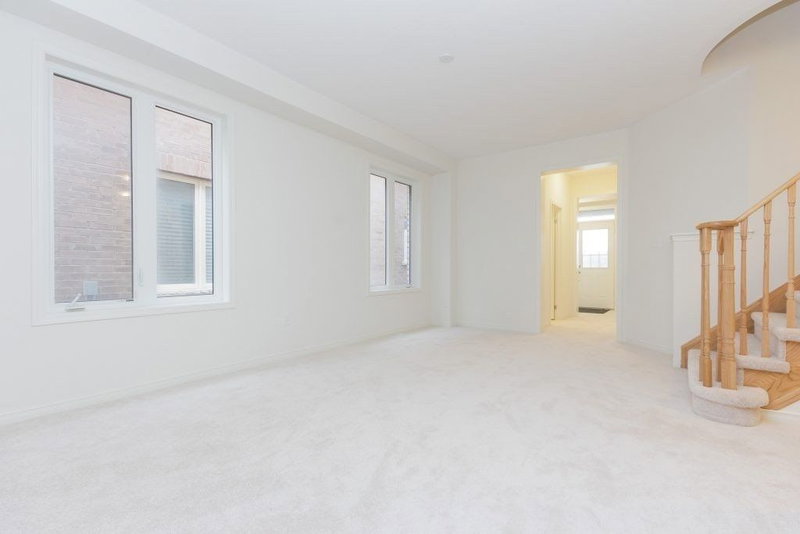 2553 Craftsman Dr, Oshawa, L1L0M4 | Image 3