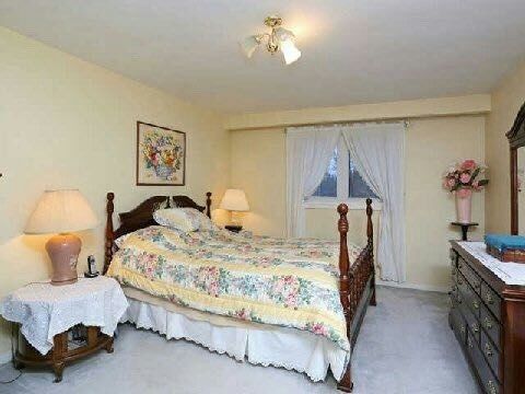 30 Bobmar Rd, Toronto, M1C1C9 | Image 2