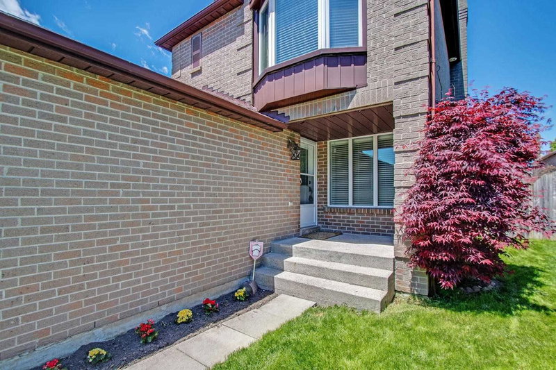 32 Millington Cres, Ajax, L1T1R3 | Image 2