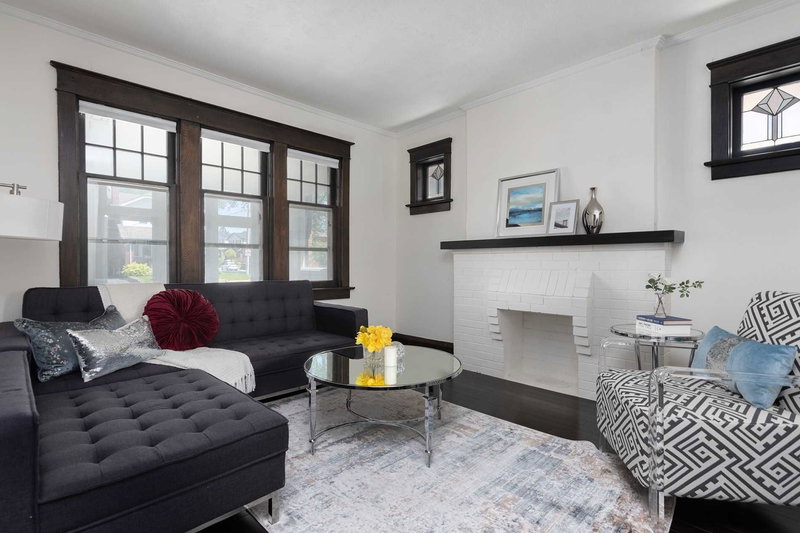 814 Coxwell Ave, Toronto, M4C3E6 | Image 3