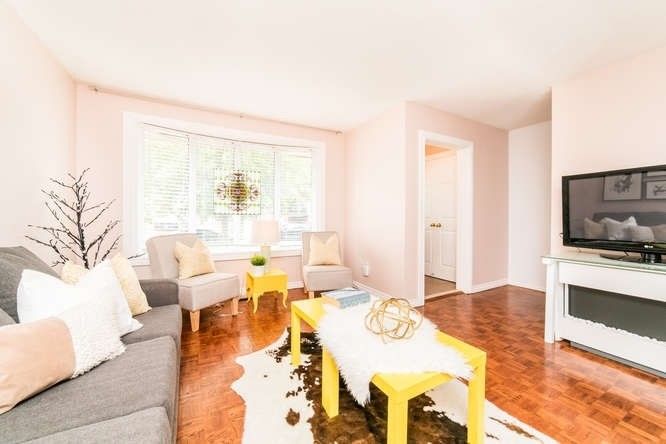 1312 Cherrydown Dr, Oshawa, L1H8C9 | Image 2