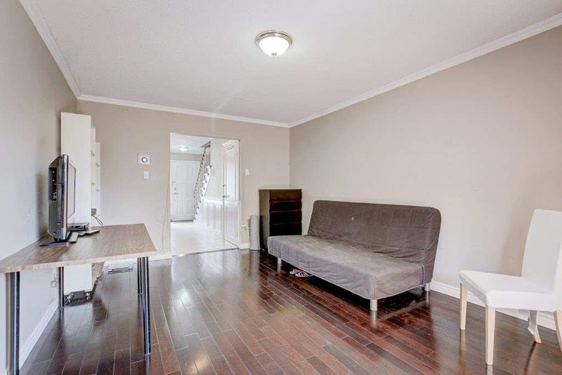 176 Carolbreen Sq, Toronto, M1V1H5 | Image 2