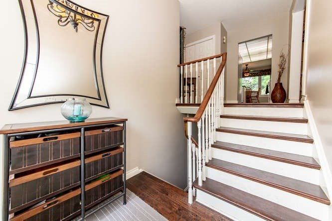 325 Aztec Dr, Oshawa, L1J7T4 | Image 3