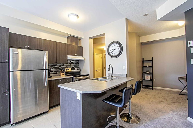 106 - 84 Aspen Springs Dr, Clarington, L1C0V3 | Image 2