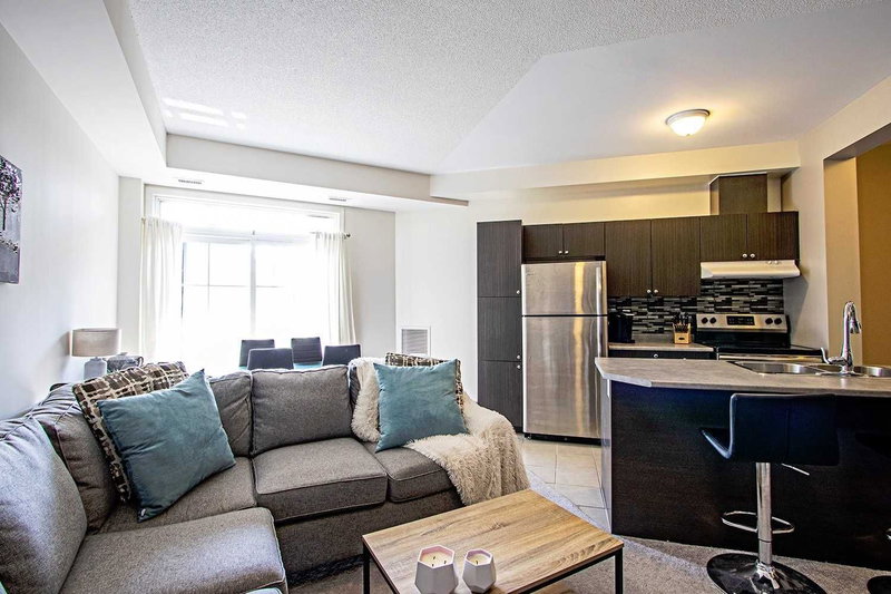 106 - 84 Aspen Springs Dr, Clarington, L1C0V3 | Image 3