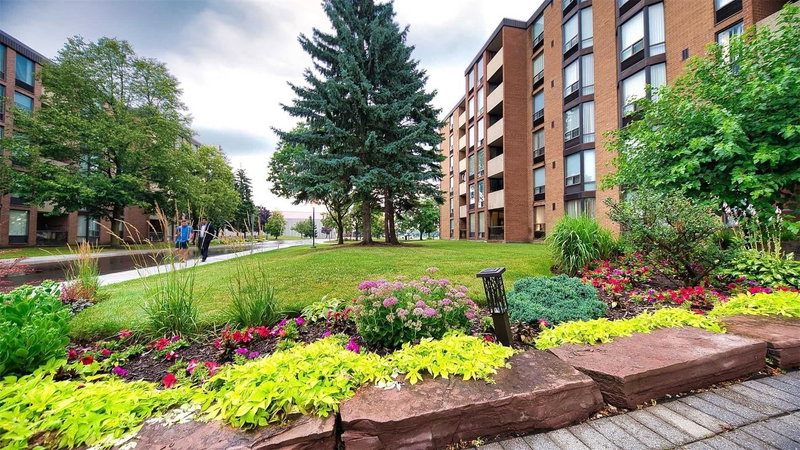 109 - 1535 Diefenbaker Crt, Pickering, L1V3W2 | Image 2