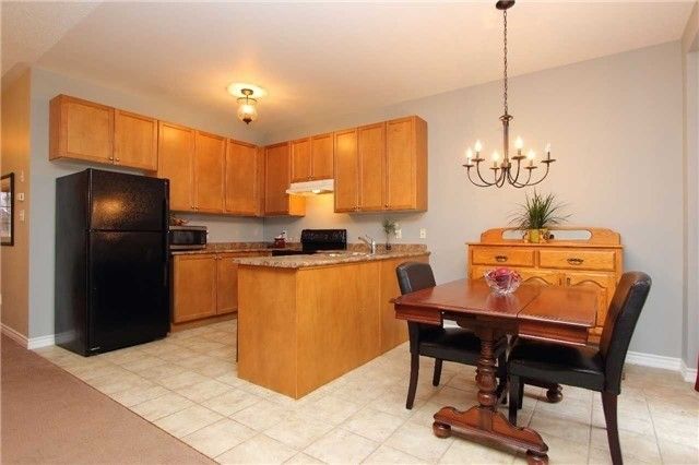 1303 Macinally Crt, Oshawa, L1K0B6 | Image 3