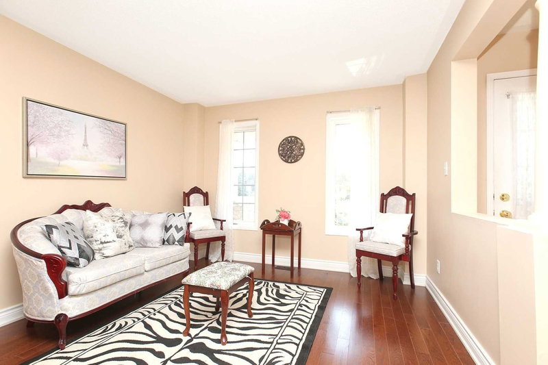 12 Greenhalf Dr, Ajax, L1S7N6 | Image 3