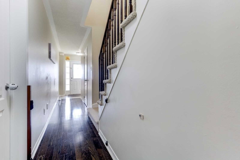 806 Mccue Dr, Oshawa, L1K0R1 | Image 2