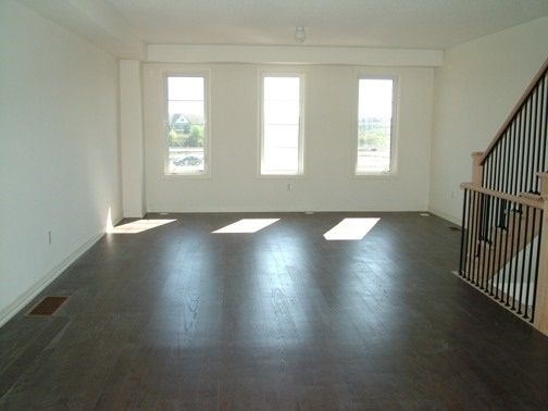 16 Clarington Blvd, Clarington, L1C 7E5 | Image 2