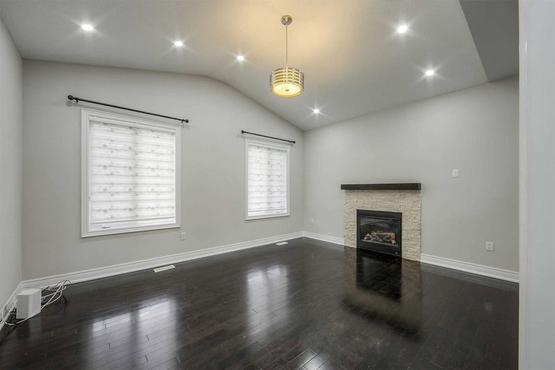 7 Glengowan St, Whitby, L1R0K8 | Image 3