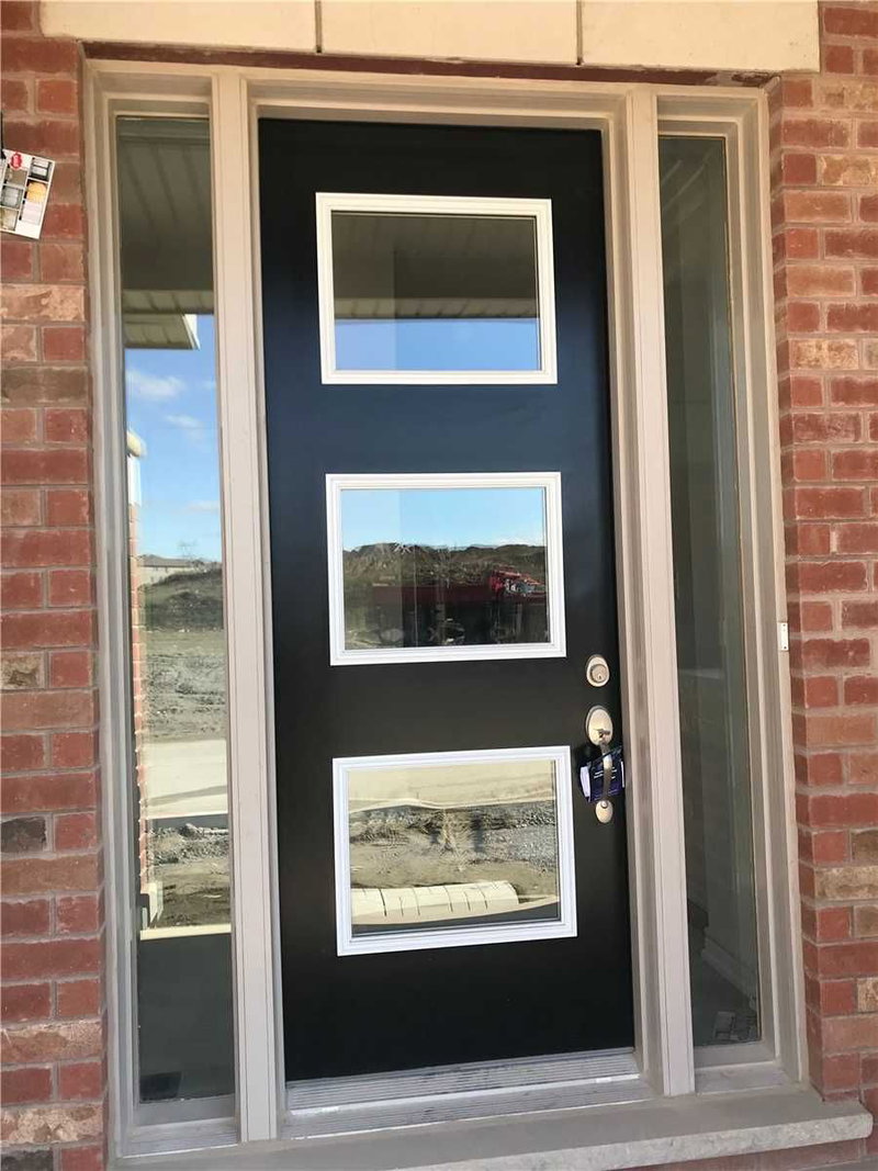 2463 Hibiscus Dr, Pickering, L1X 0G9 | Image 2