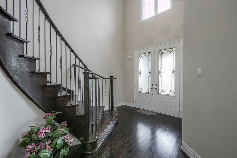 7 Glengowan St, Whitby, L1R0K8 | Image 2