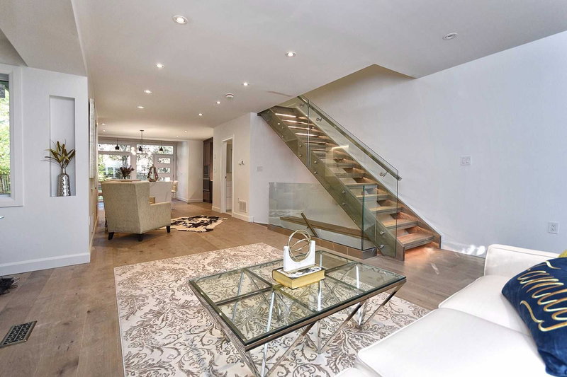 16 Woodlee Rd, Toronto, M4E2R1 | Image 3