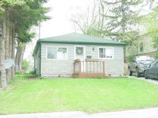 Detached House sold at 809 Fairview Avenue, Pickering, Ontario, L1W1M7 - Bay Ridges - MLS: E463883