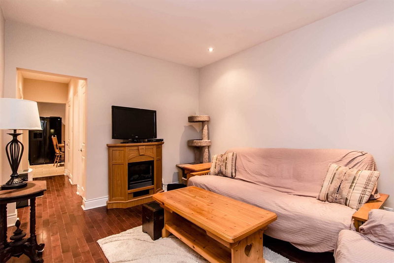 265 Clarke St, Oshawa, L1H 5G4 | Image 3