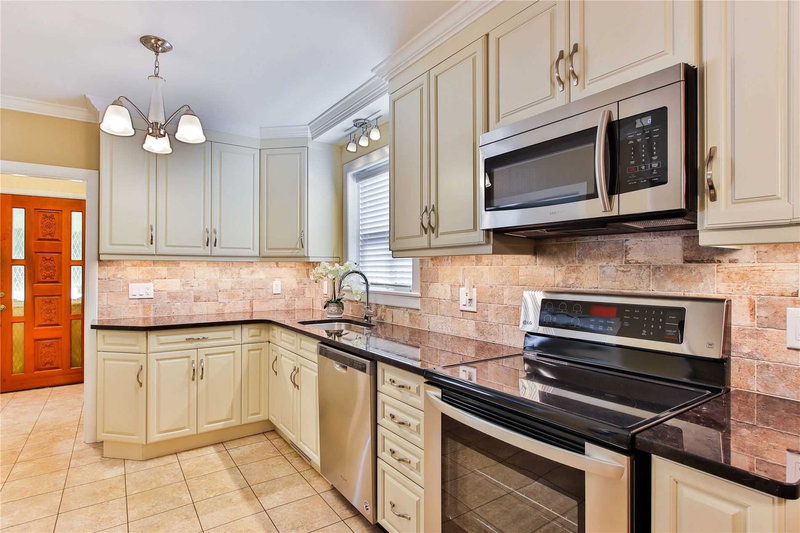 40 Greylawn Cres, Toronto, M1R2V6 | Image 3