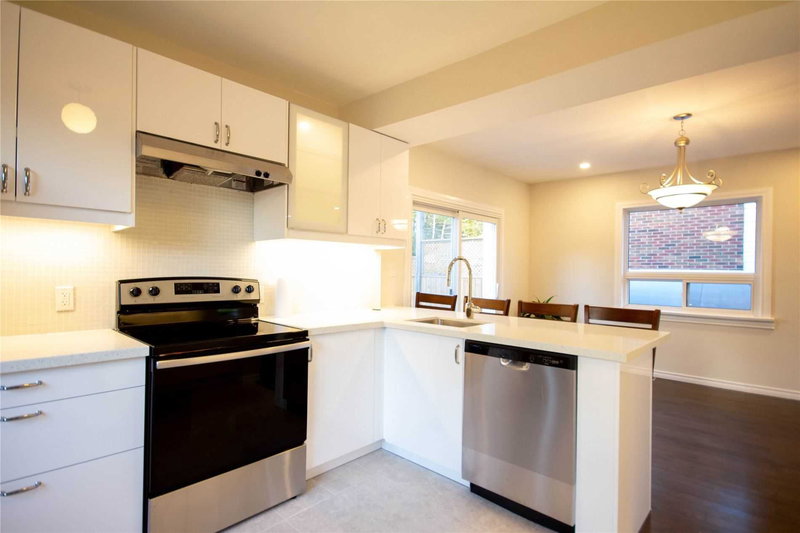 104 Conant St, Oshawa, L1H3R6 | Image 3