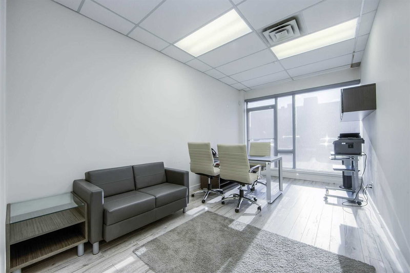 104 - 15 Harwood Ave S, Ajax, L1S2B9 | Image 3