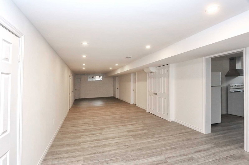 899 Glen St E, Oshawa, L1J3T9 | Image 2