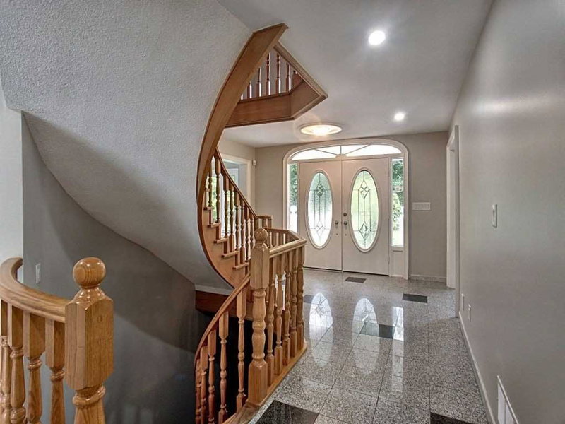 5575 Halls Rd, Whitby, L1M1S5 | Image 3