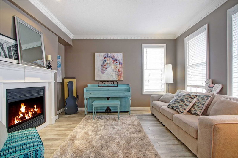 58 Knox Cres, Whitby, L1M 1C9 | Image 3