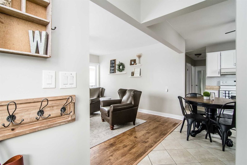 991 Hortop St, Oshawa, L1G4P4 | Image 3