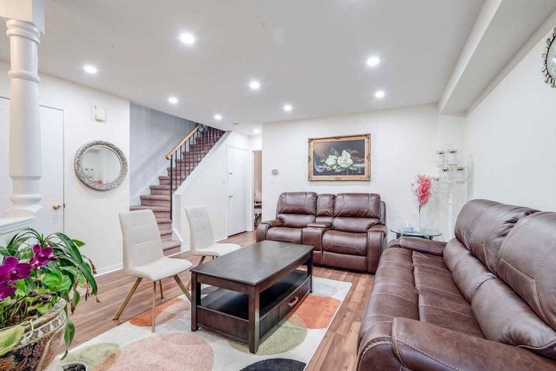 17 Lenthall Ave, Toronto, M1B2C7 | Image 2