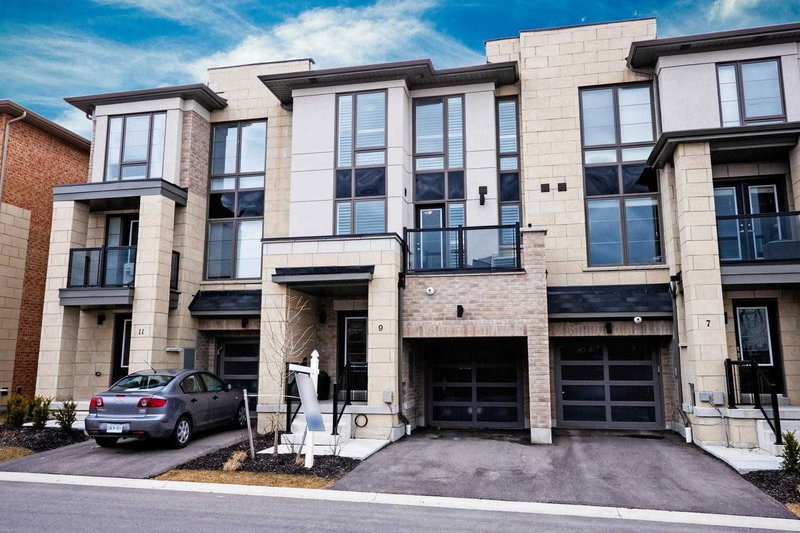 9 Pallock Hill Way, Whitby, L1R 0N5 | Image 2