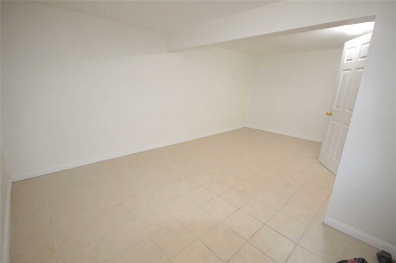 Bsmnt - 111 Caronia Sq, Toronto, M1B2Z9 | Image 2