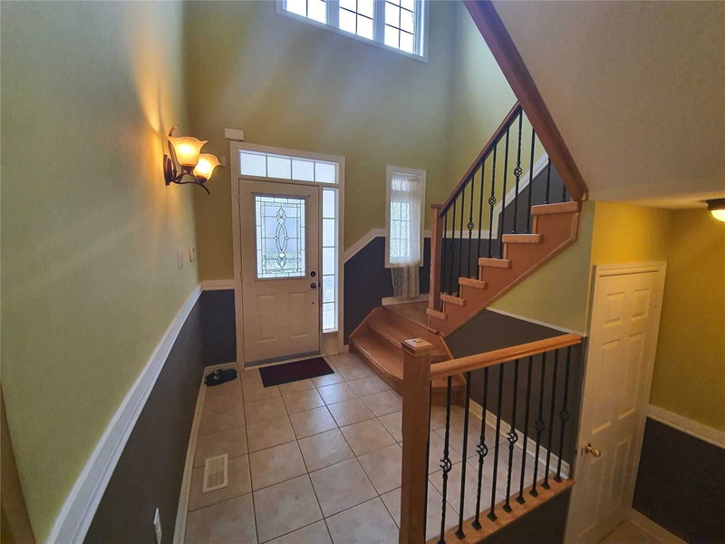 3 Hesham Dr, Whitby, L1M2J9 | Image 2