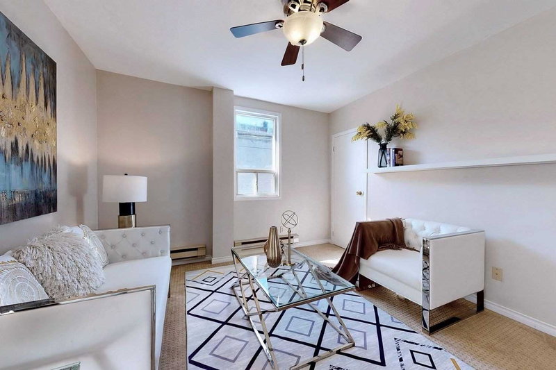 48 St Dunstan Dr, Toronto, M1L2V5 | Image 2