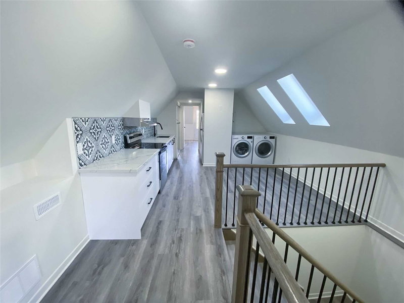 4 - 1258 Broadview Ave, Toronto, M4K 2T4 | Image 3