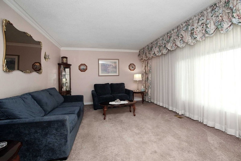 11 Hiley Ave, Ajax, L1S6H3 | Image 3