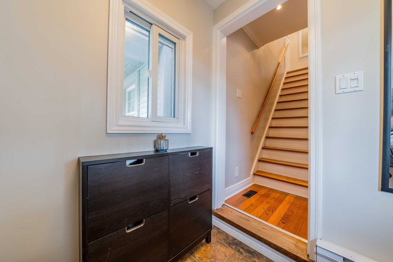 79 Meighen Ave, Toronto, M4B2H4 | Image 3