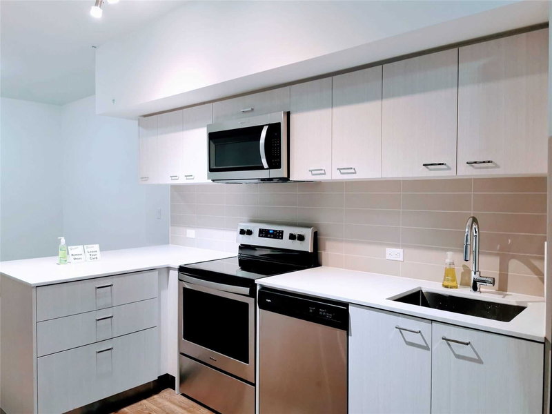 119 - 10 Echo Pt, Toronto, M1W2L2 | Image 2