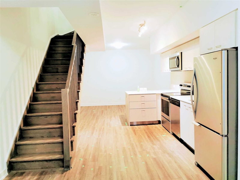 119 - 10 Echo Pt, Toronto, M1W2L2 | Image 3