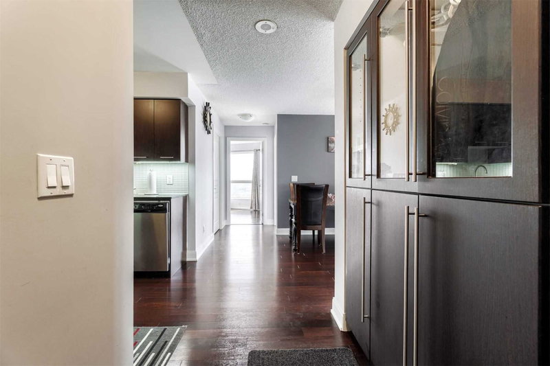 3203 - 125 Village Green Sq, Toronto, M1S0G4 | Image 3