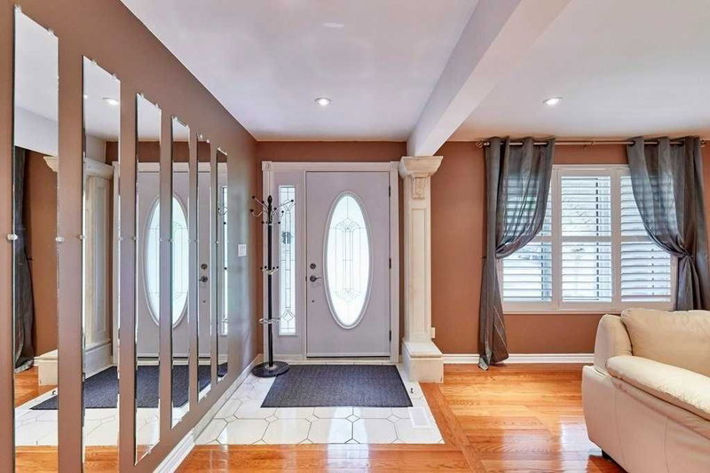 574 Antigua Cres, Oshawa, L1J6B4 | Image 3