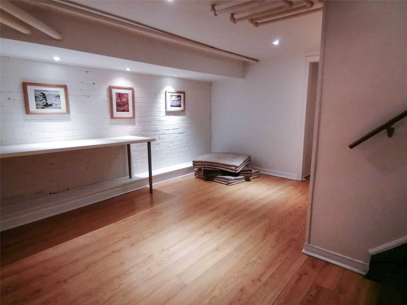 Lower - 29 Scarboro Beach Blvd, Toronto, M4E2W9 | Image 2