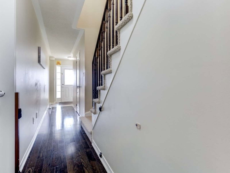 806 Mccue Dr, Oshawa, L1K0R1 | Image 3