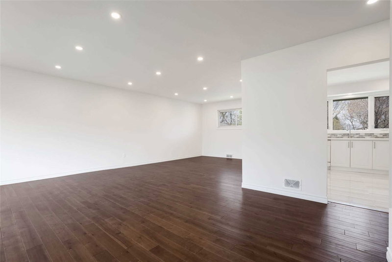 Main - 899 Glen St E, Oshawa, L1J3T9 | Image 3