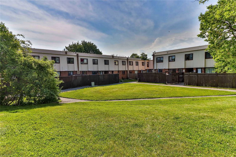 137 - 1100 Oxford St, Oshawa, L1J6G4 | Image 2