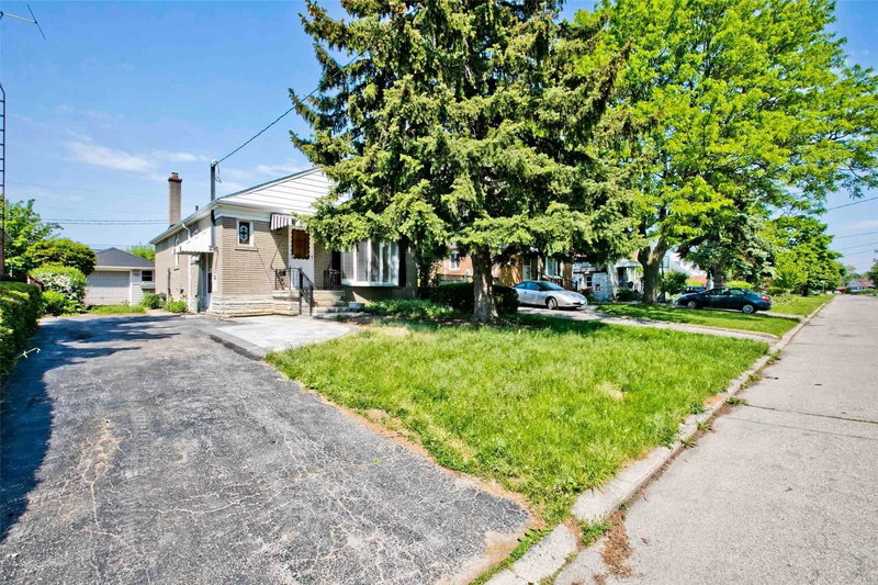 40 Greylawn Cres, Toronto, M1R2V6 | Image 2