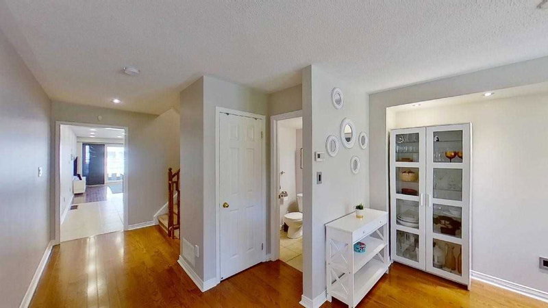 49 Wilkes Cres, Toronto, M1L 0B4 | Image 2