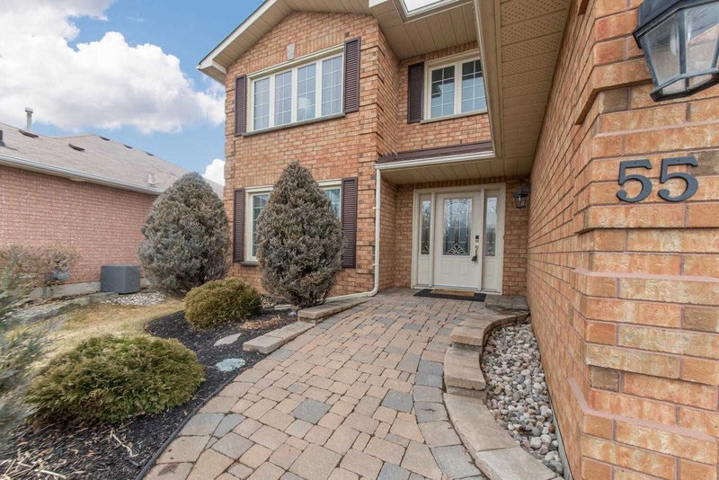 55 Mull Cres, Clarington, L1E2E2 | Image 2