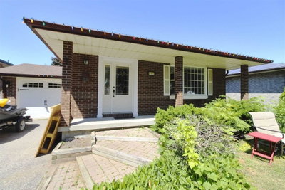 Detached House sold at 912 Exeter Street, Oshawa, Ontario, L1G 7N5 - Centennial - MLS: E4802840