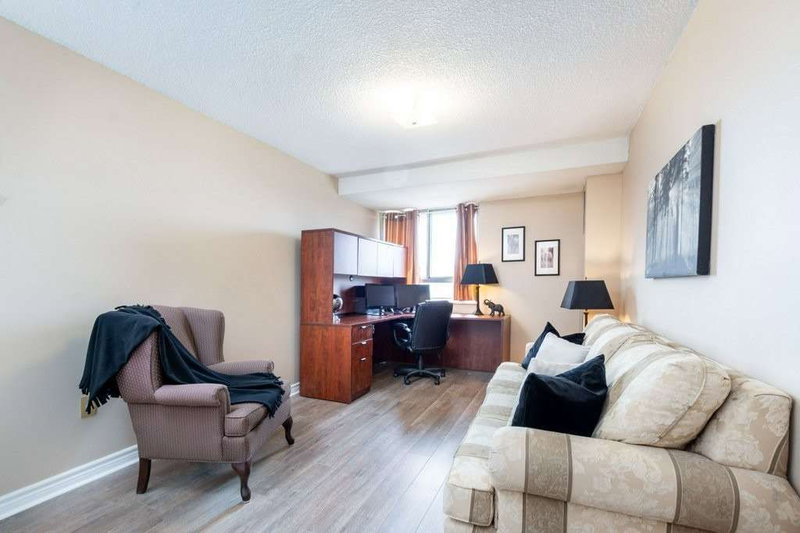 612 - 4062 Lawrence Ave E, Toronto, M1E4V5 | Image 3